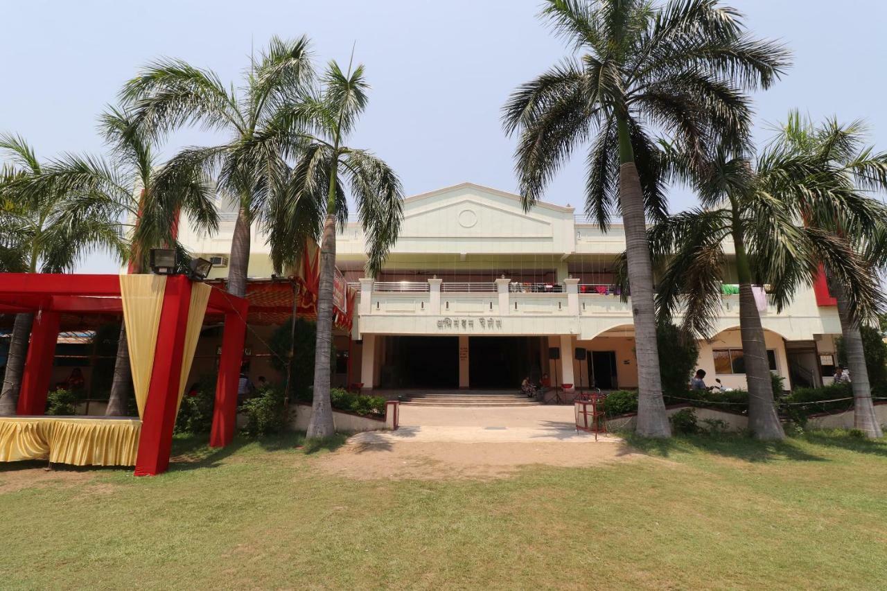 Oyo 31112 Hotel Abhinandan Palace Райпур Экстерьер фото